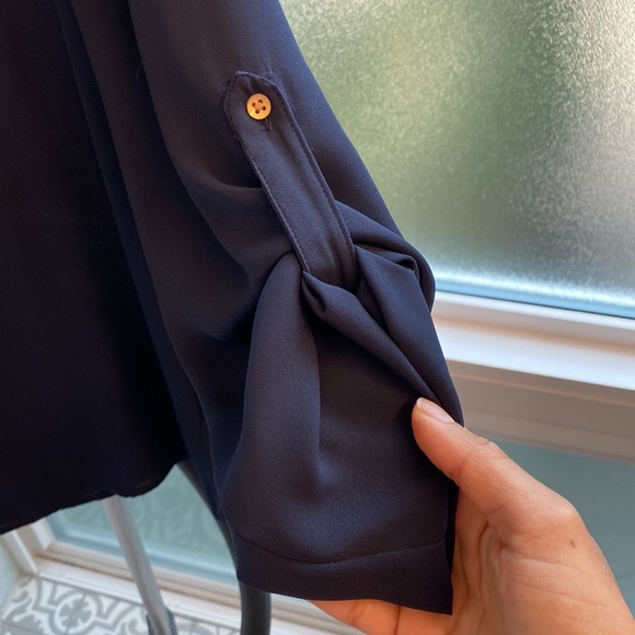 🌸4 for $20🌸 Banana Republic Navy Blouse Sz Small - Picture 4 of 5